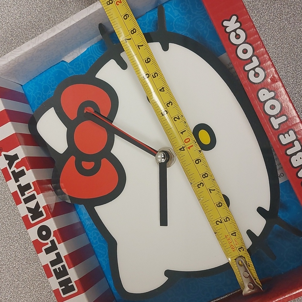 Hello Kitty Sanrio Table Top Clock Small - Picture 9 of 12